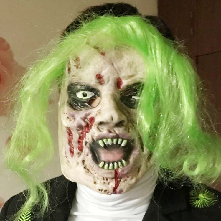 Costumes & Dress-Up